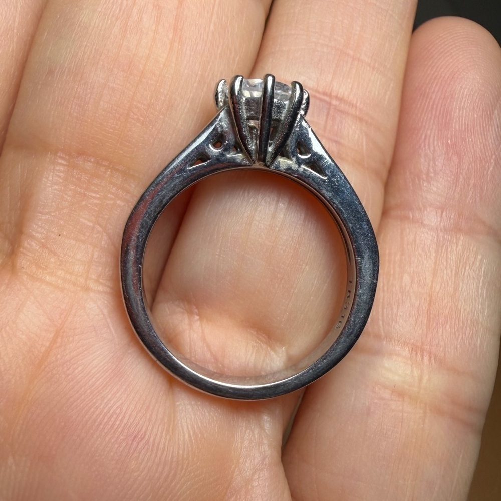 Solitaire Ring - Picture 8 of 15